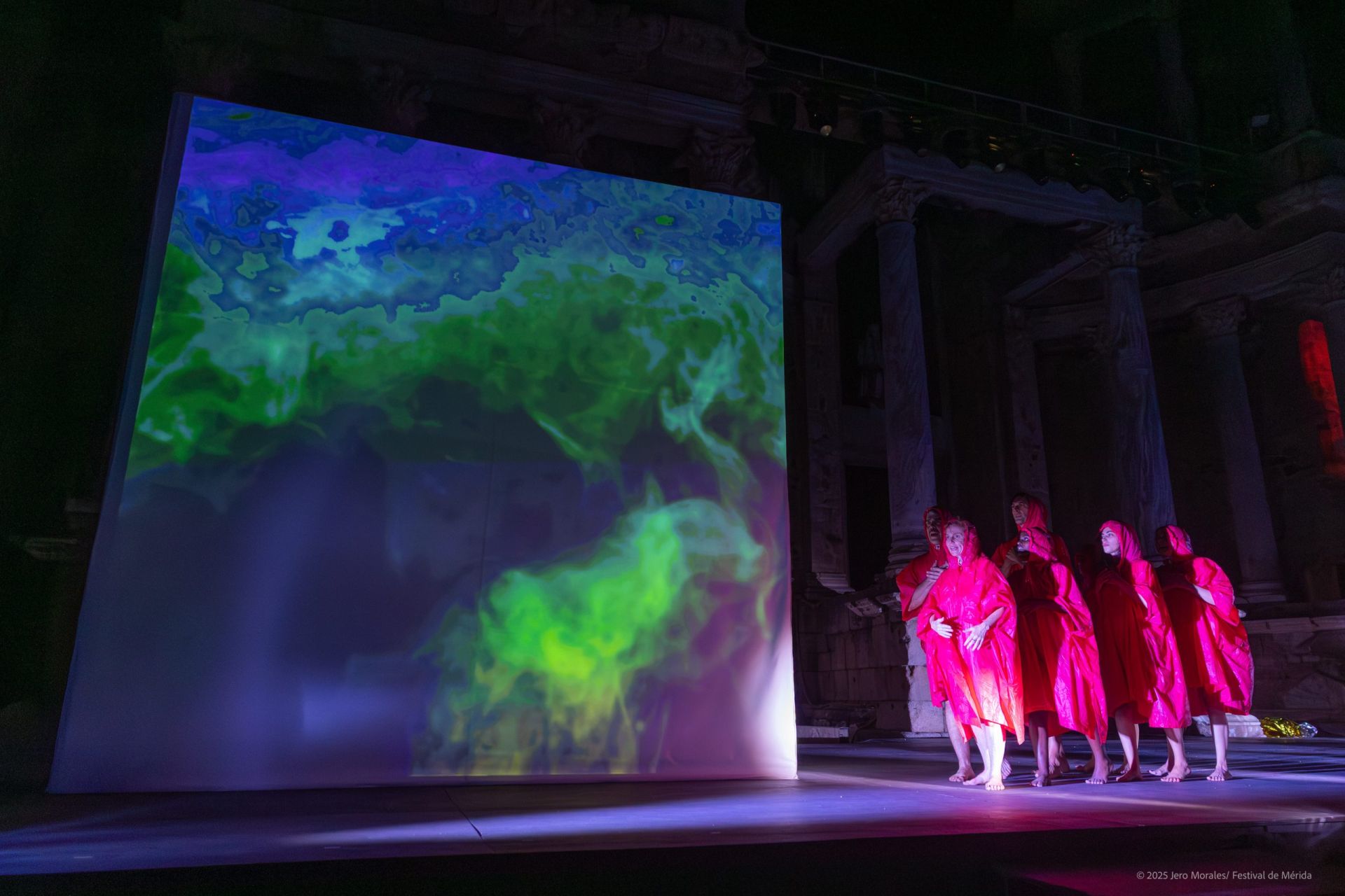 &#039;Las Troyanas&#039;, del Festival de Teatro de Mérida, en imágenes