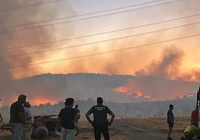 Incendio en Burguillos del Cerro