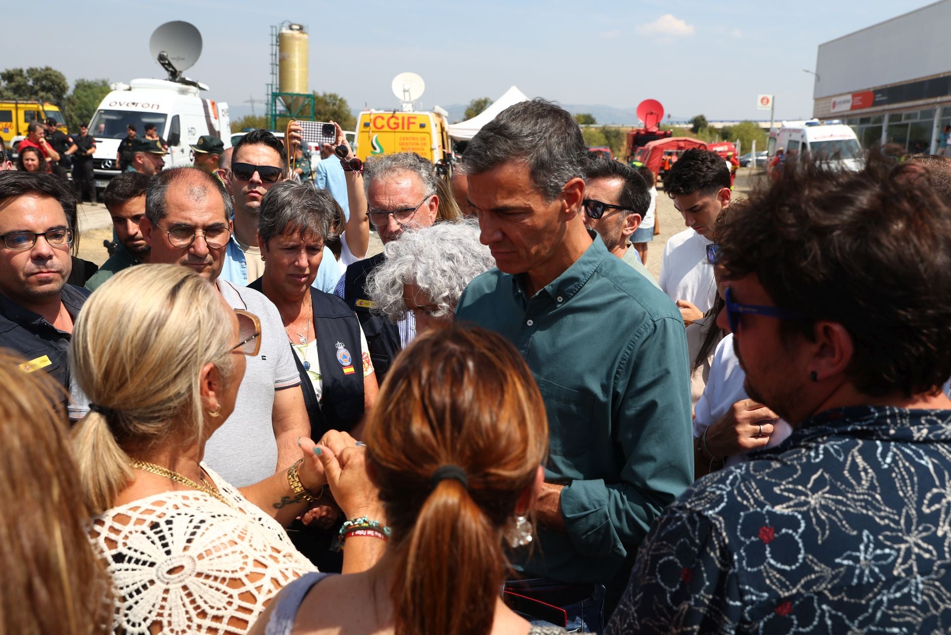 Fotos | Así ha sido la visita de Pedro Sánchez a Extremadura al incendio de Jarilla