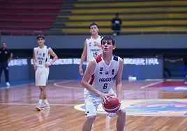 Axel Royo Ferreira, con las categorías inferiores de Paraguay.