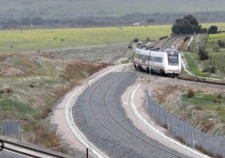 Los trenes de media distancia entre Extremadura y Madrid saldrán y llegarán de Leganés desde mañana
