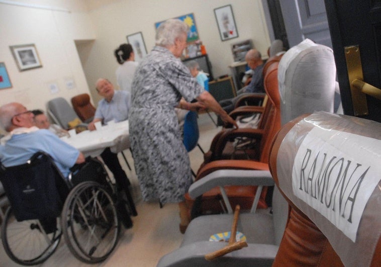 Los extremeños esperan 258 días para recibir la ayuda por la dependencia