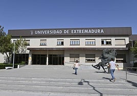 Rectorado de la UEx en el campus de Badajoz.