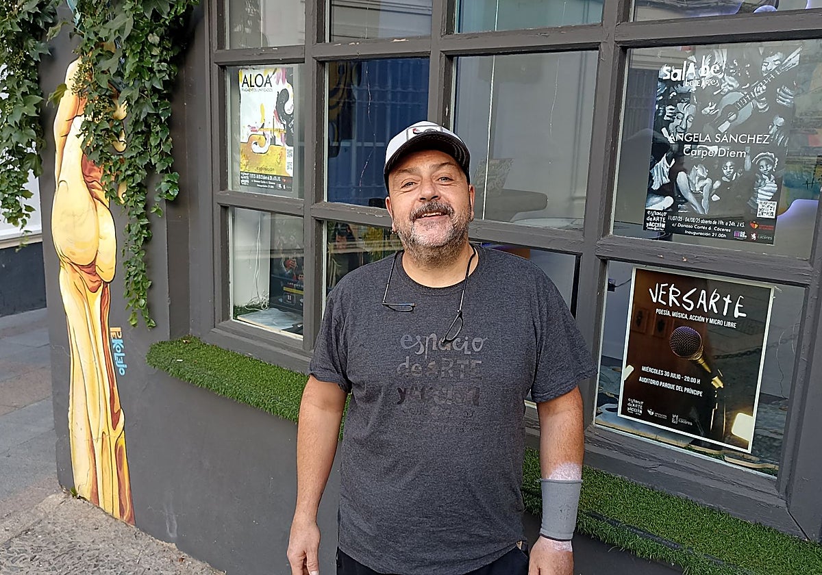 Agustín Nieto, 'Yiyo', fotografiado este verano en el espacio Belleartes de Cáceres.