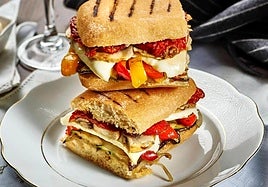 Receta de paninis con verduras y queso