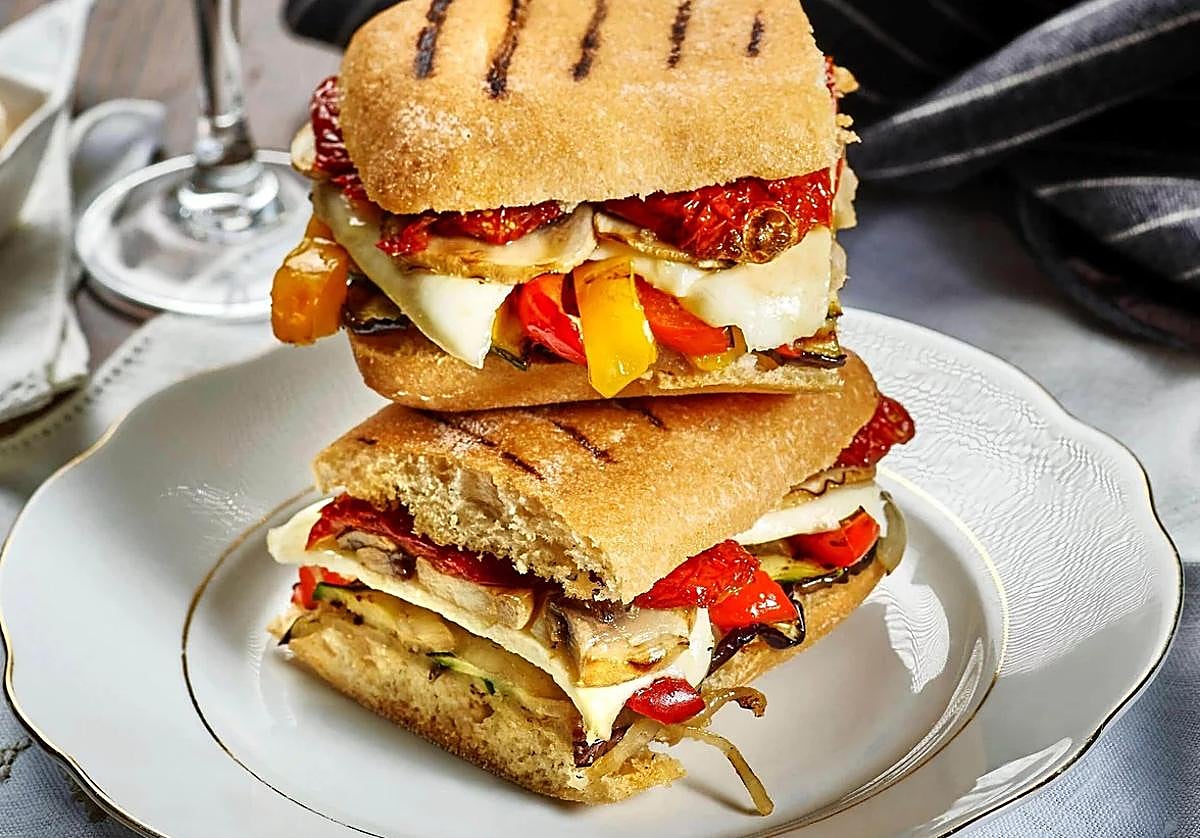 Receta de paninis con verduras y queso