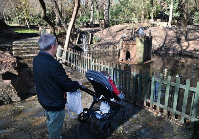El vandalismo y la gestión del agua centran las tareas de recuperación del parque Los Pinos de Plasencia