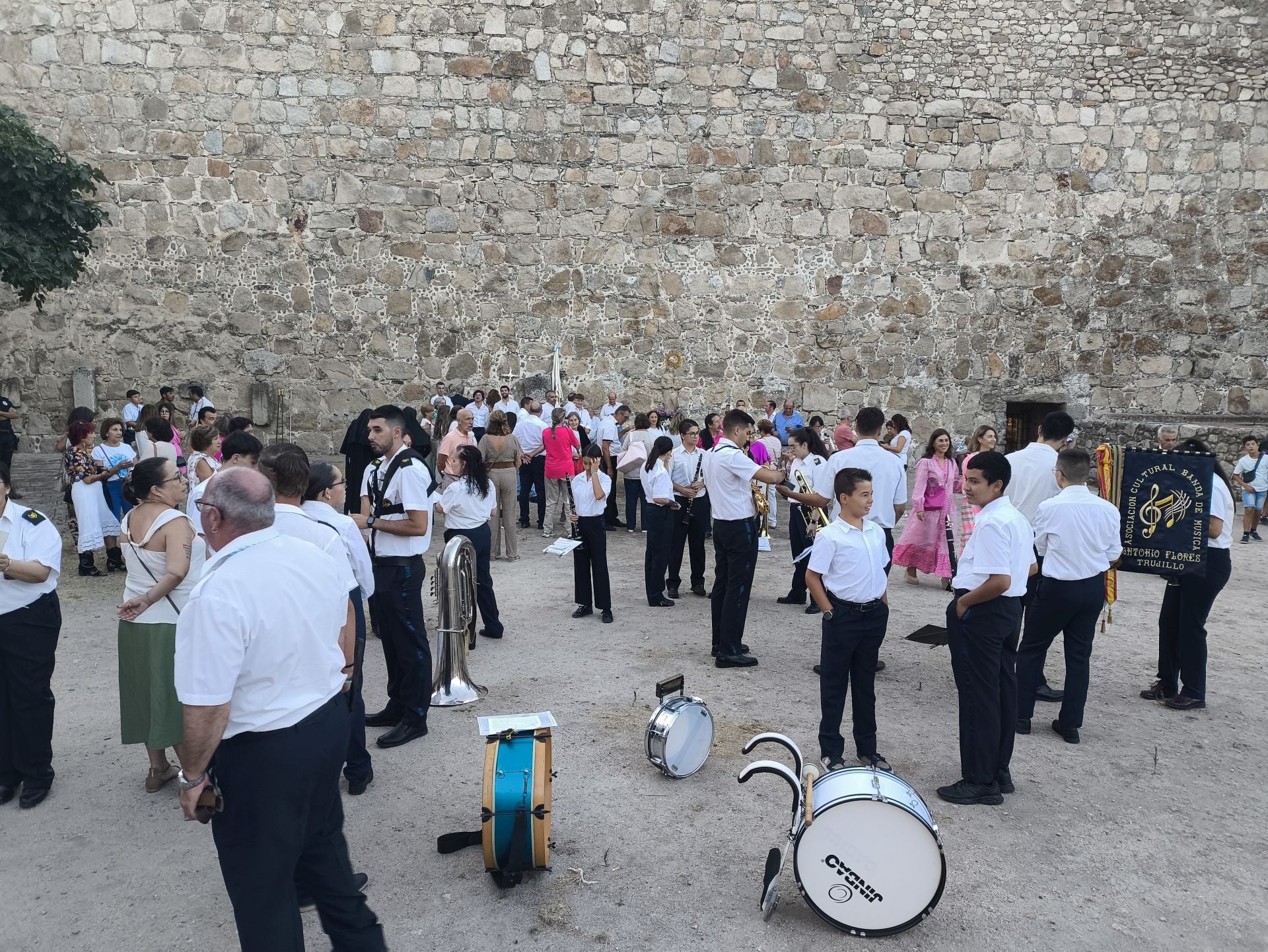 La bajada de la Patrona a la iglesia de San Martín en imágenes