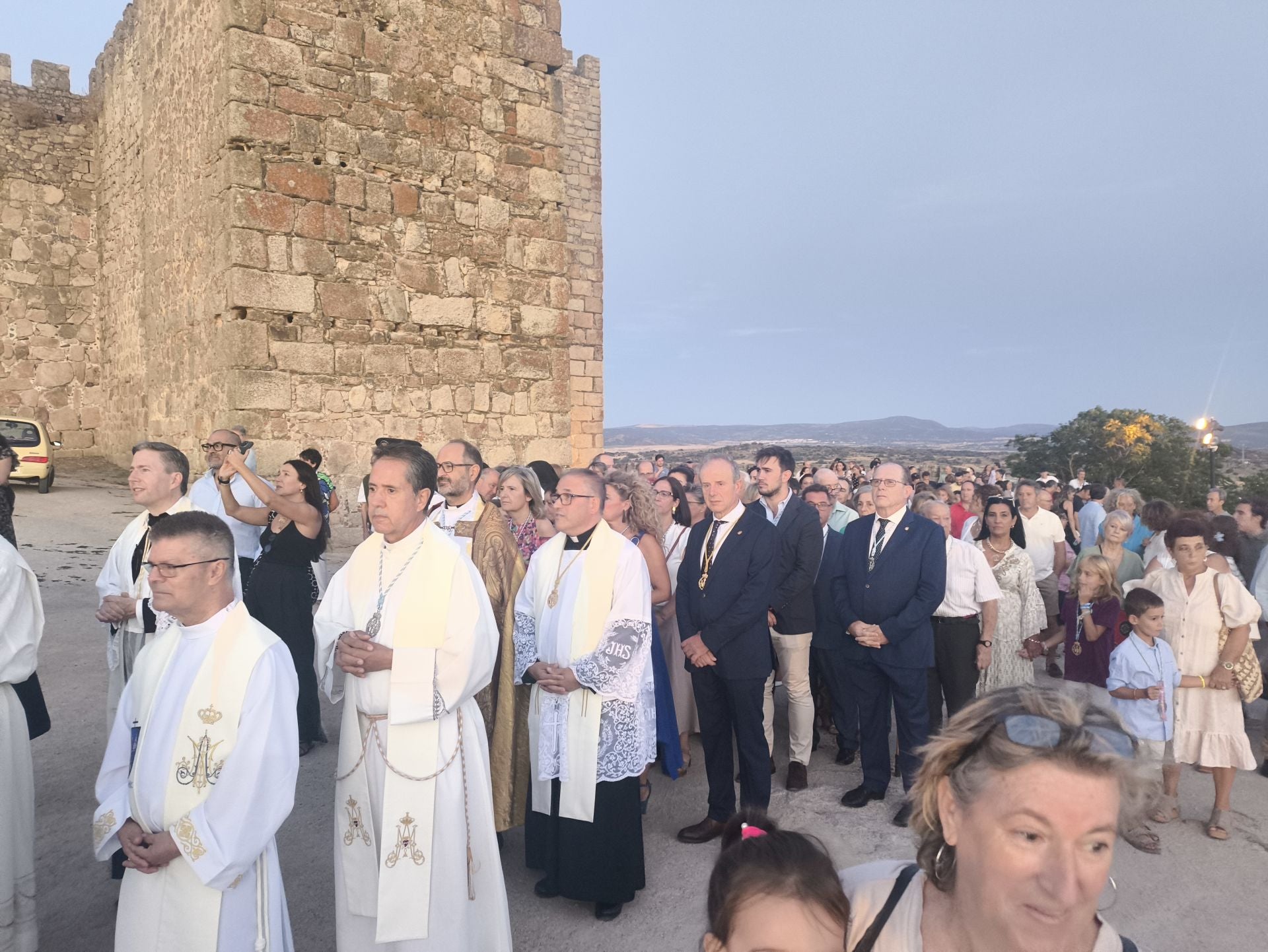 La bajada de la Patrona a la iglesia de San Martín en imágenes