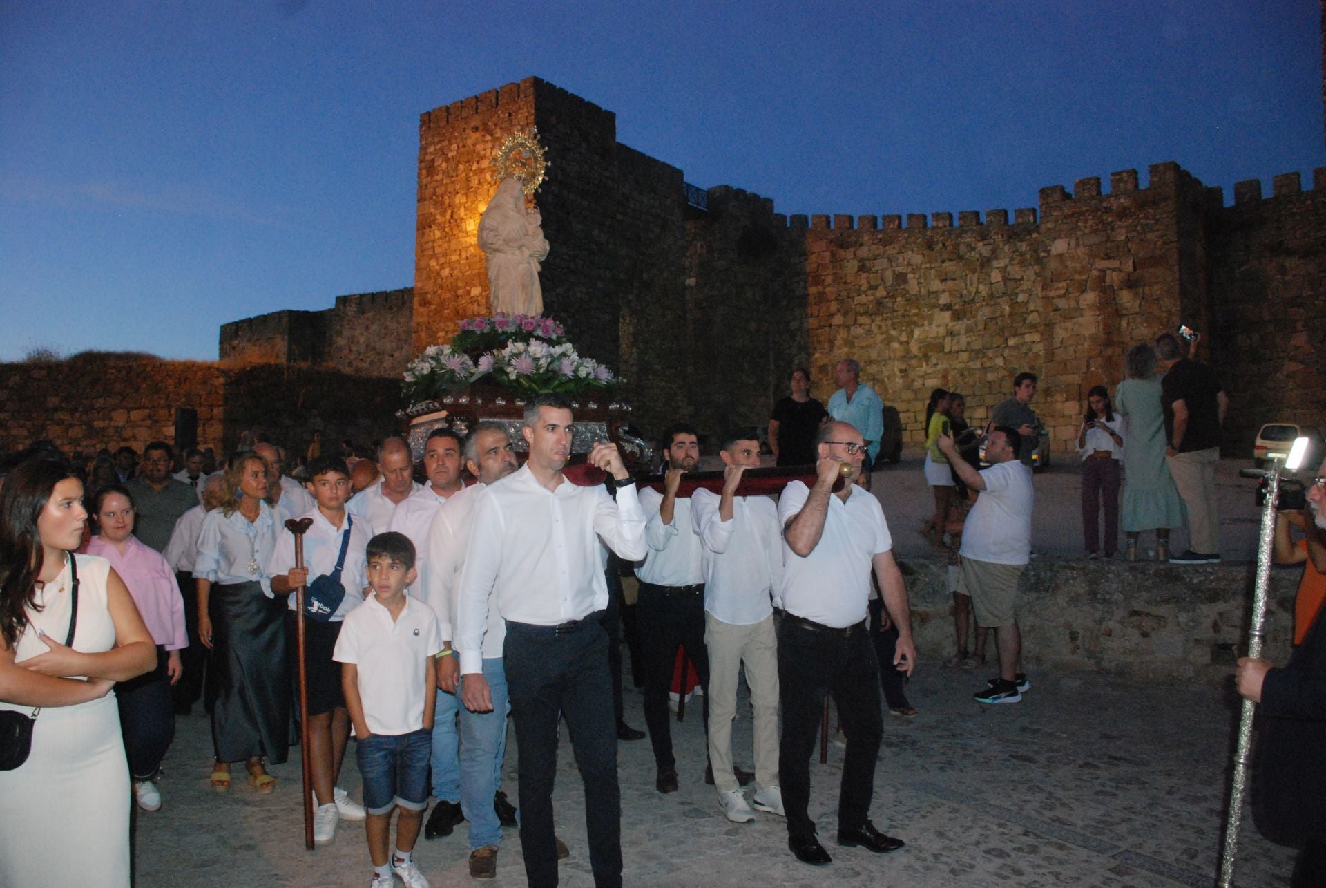 La bajada de la Patrona a la iglesia de San Martín en imágenes