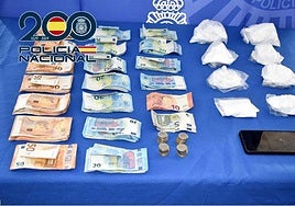 Dinero y cocaína intervenida por la Policía Nacional en Plasencia.