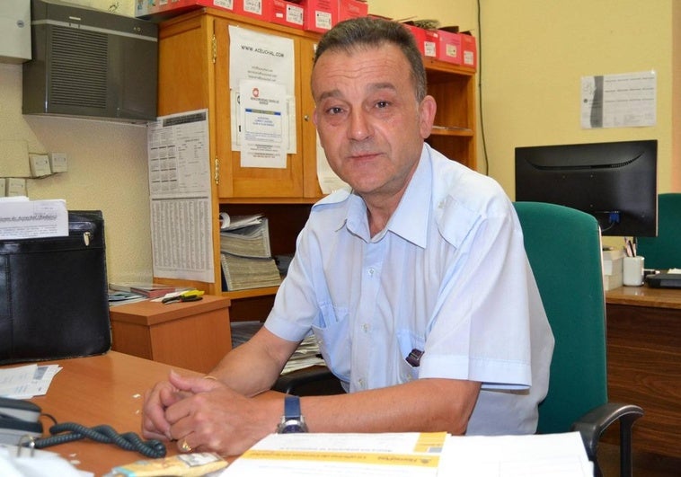Aceuchal despide a Juan Hierro, alguacil del municipio durante 35 años