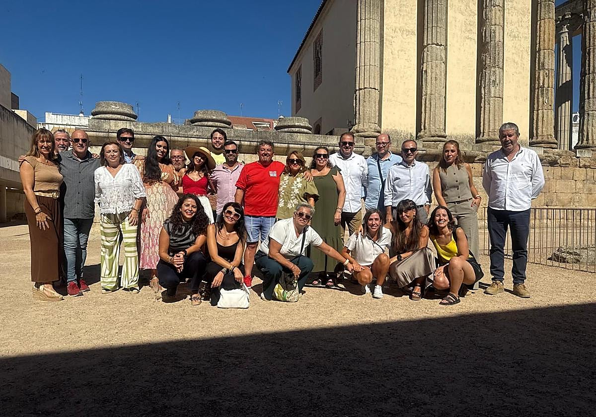 El Ayuntamiento de Mérida recupera la comida con la prensa