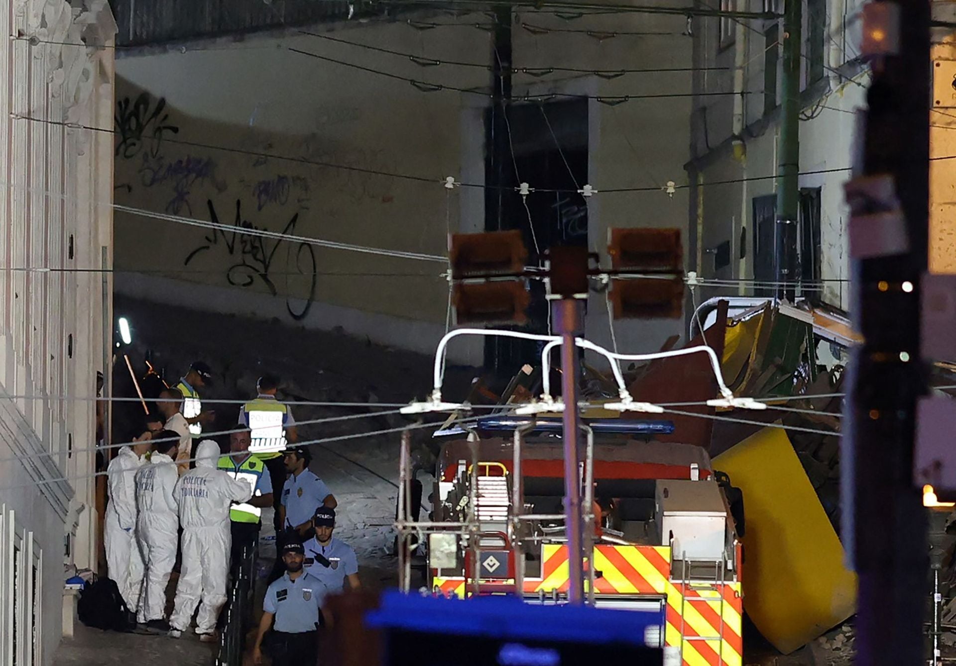 La Policía Judicial ha acudido al lugar para investigar los hechos.