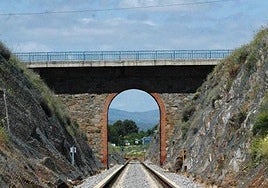 Movilización en Zafra para salvar del derribo un puente de 150 años
