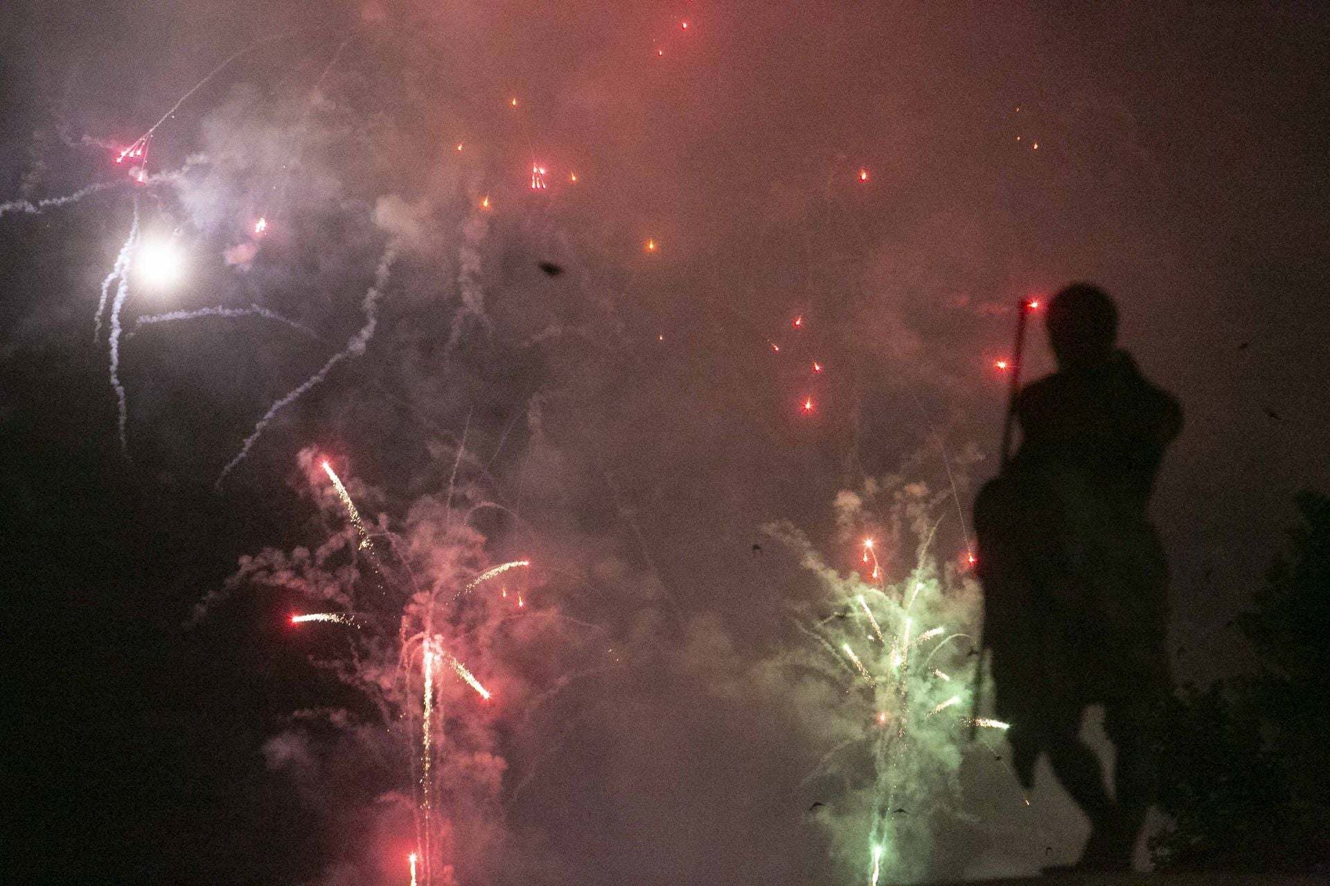 Fuegos artificiales para despedir la Feria de Mérida