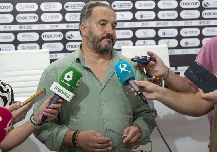 El Badajoz envía dos nuevas remesas de documentos solicitados por la FIFA