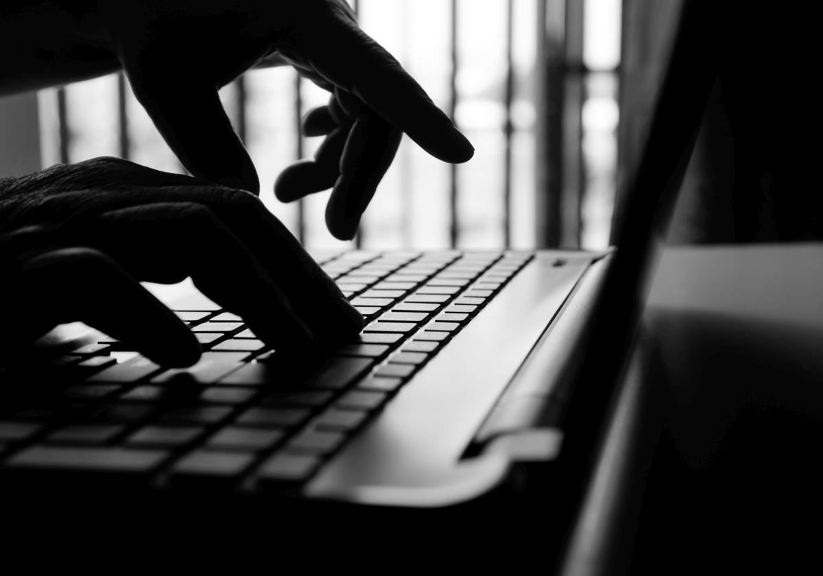 Seis meses de prisión y 12.000 euros de indemnización por vender a terceros clases online de una academia de informática de Cáceres