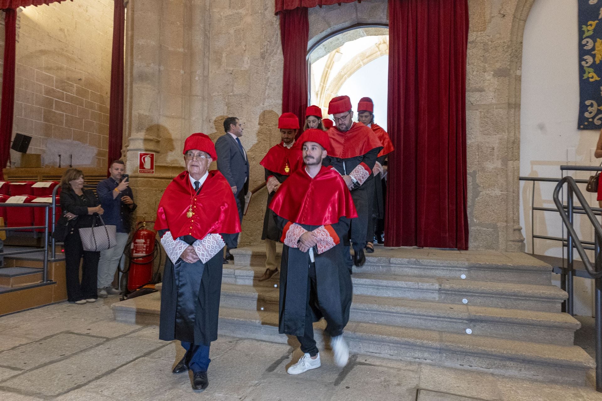 La apertura del curso académico 2025/26 de la UEx, en imágenes