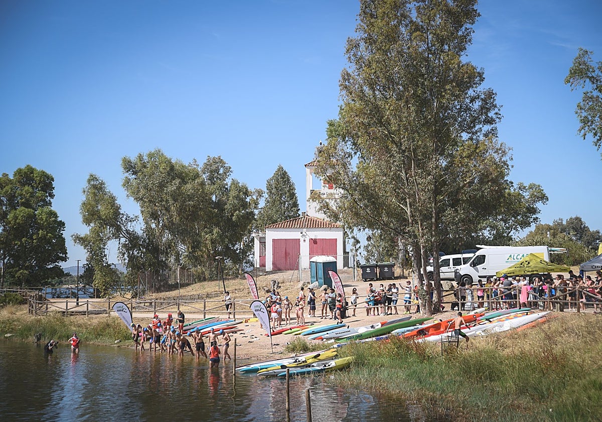 Actividades acuáticas en Proserpina.
