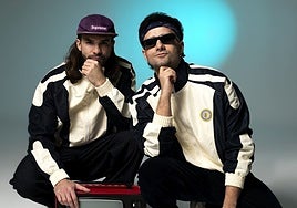 Los pacenses José Manuel Arnao y Pepe Cortés, conocidos como Los Primos DJ.