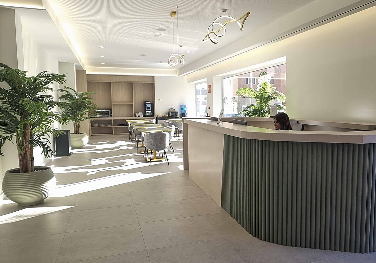 Interior del nuevo hotel Alora en el Paseo de las Artes y los Oficios, cerca del Teatro Romano.