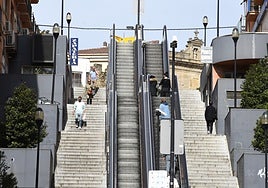 La situación del estado de las escaleras mecánicas llegó a la última sesión plenaria.