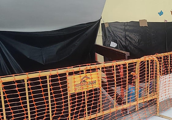 Vallas de obra en el CRA Valdelazor.