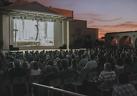 Proyección de una película este verano en la Terraza del López