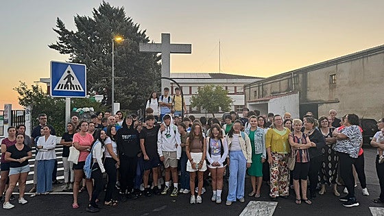 Cuarto día sin transporte escolar: los padres se plantan y no llevan a sus hijos al instituto