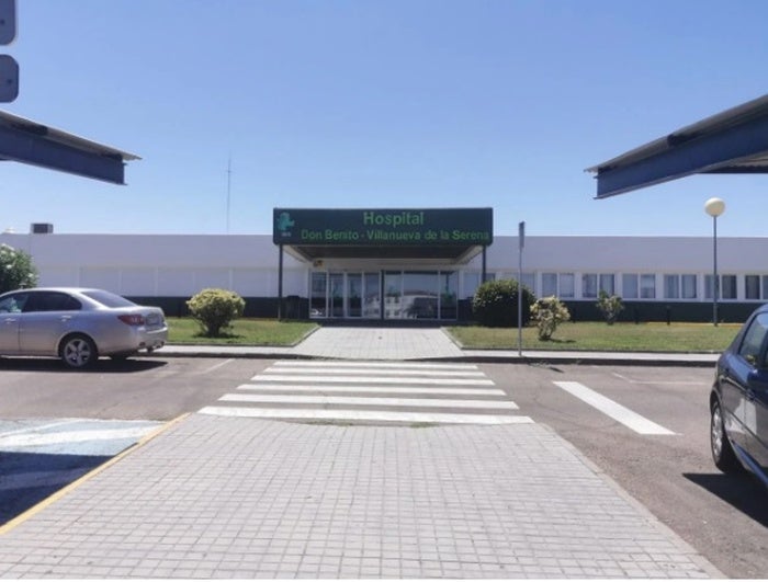 Herido tras una salida de vía con un quad en la EX-206 y posterior choque contra una farola