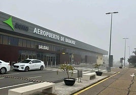 Aeropuerto de Badajoz una mañana de niebla