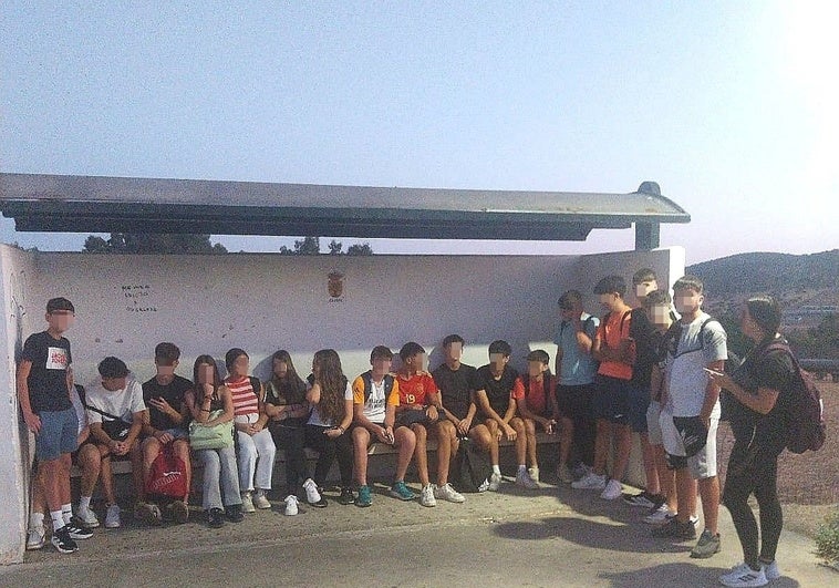 17 rutas de bus siguen sin cubrirse por falta de conductores y problemas de comunicación
