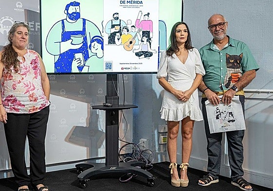 Inés Fernández, la concejala Pilar Amor y Esteban García Ballesteros.