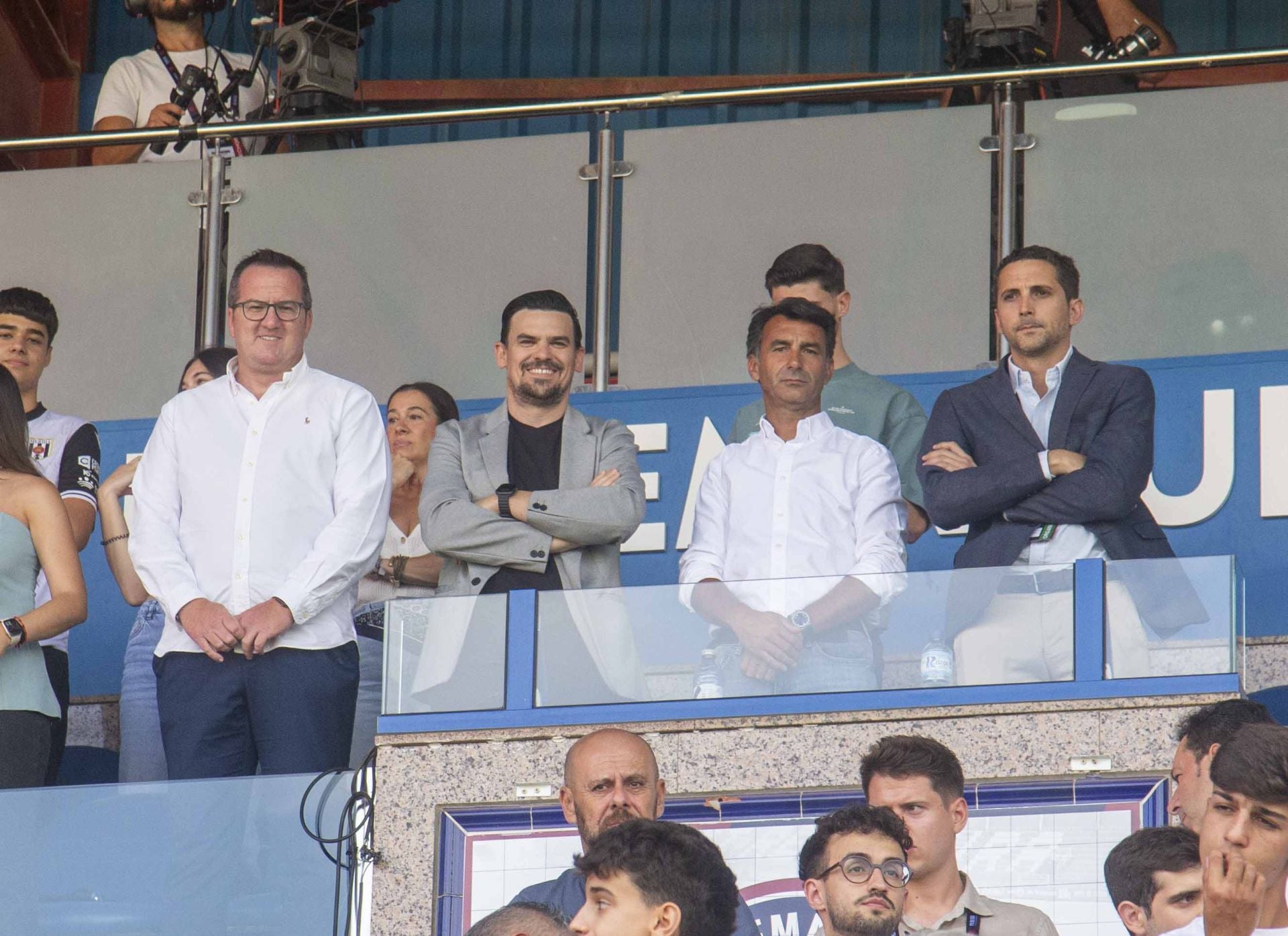 Las mejores imágenes del derbi entre el Mérida y el Cacereño en el Francisco de la Hera