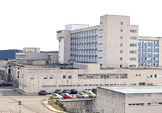 El hombre herido fue llevado al hospital Virgen del Puerto de Plasencia.