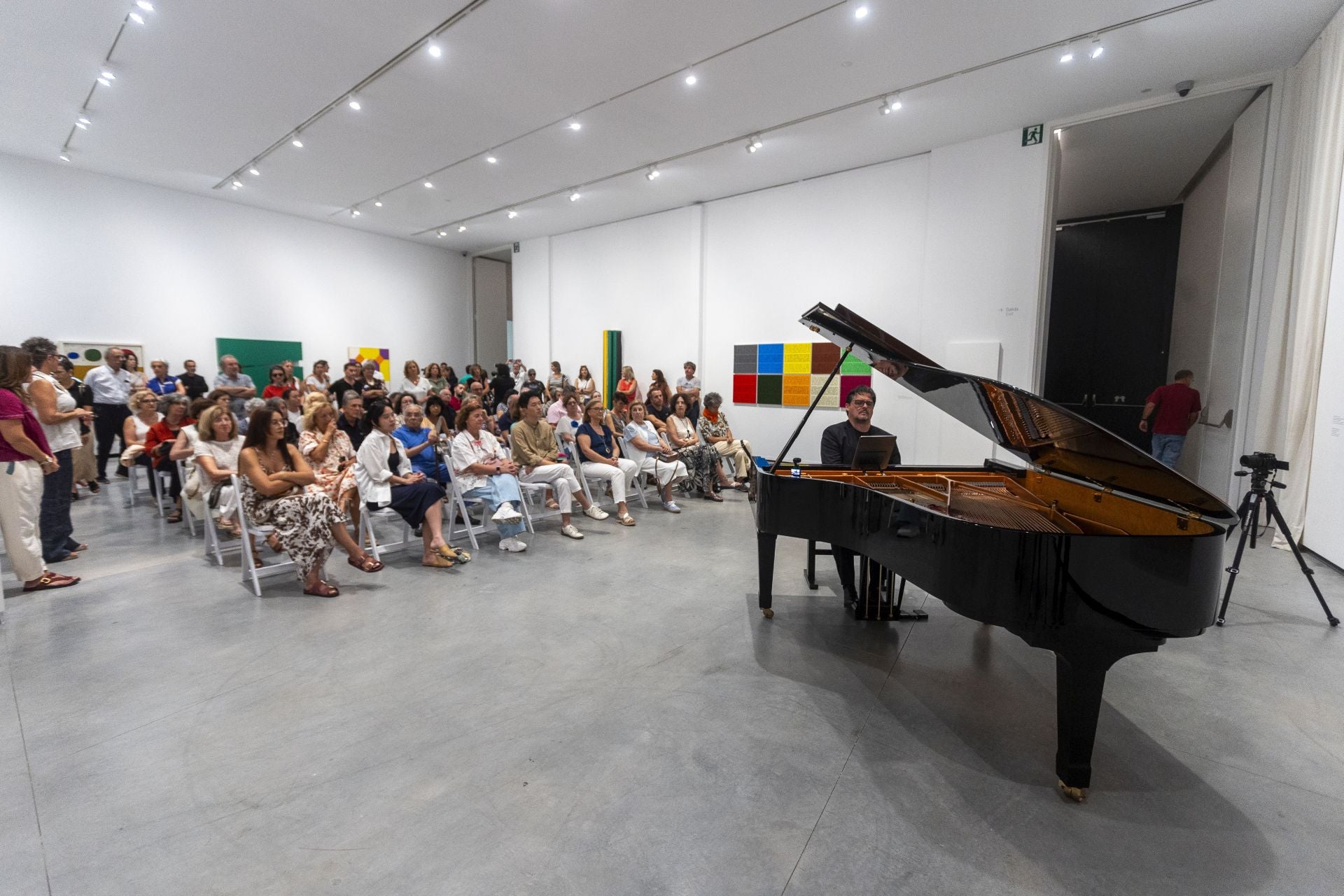 Homenaje a Helga de Alvear