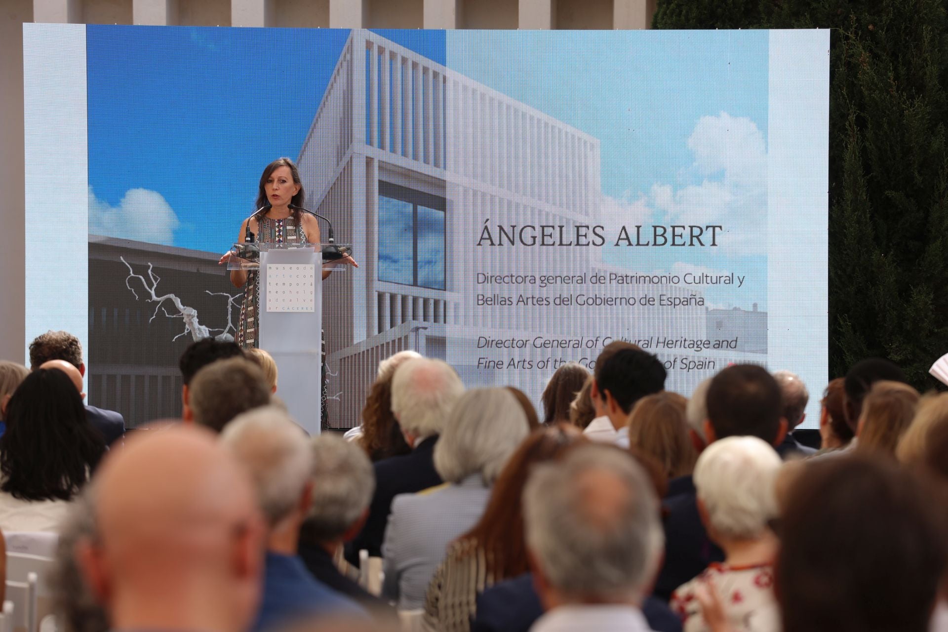 Homenaje a Helga de Alvear