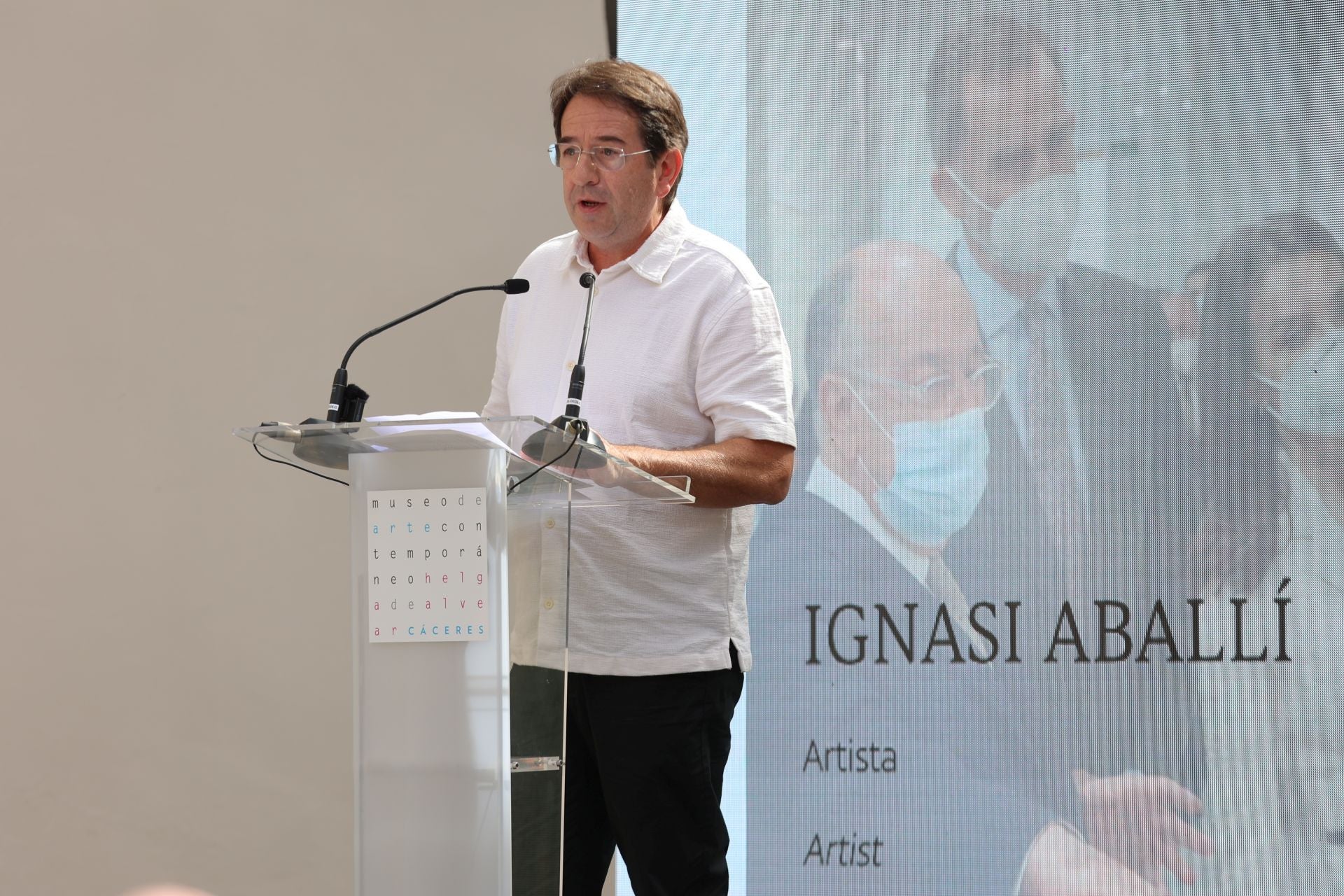 Homenaje a Helga de Alvear