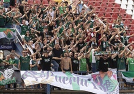 Los miembros de Puerta 13 se solidarizaron con Legiones Sur tras un incidente con la Policía.