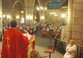 Una de las misas de un Trecenario de la Mártir en Mérida.