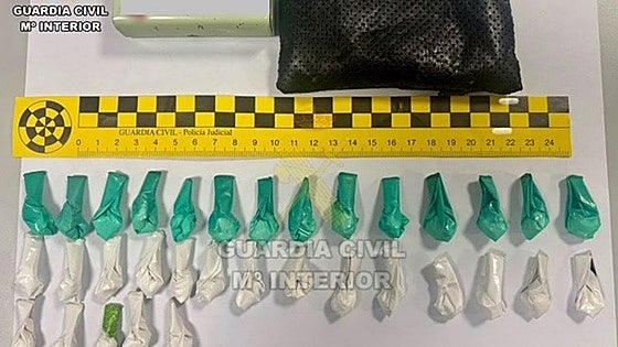 Detenido con 300 dosis de cocaína ocultas en una lata de caramelos