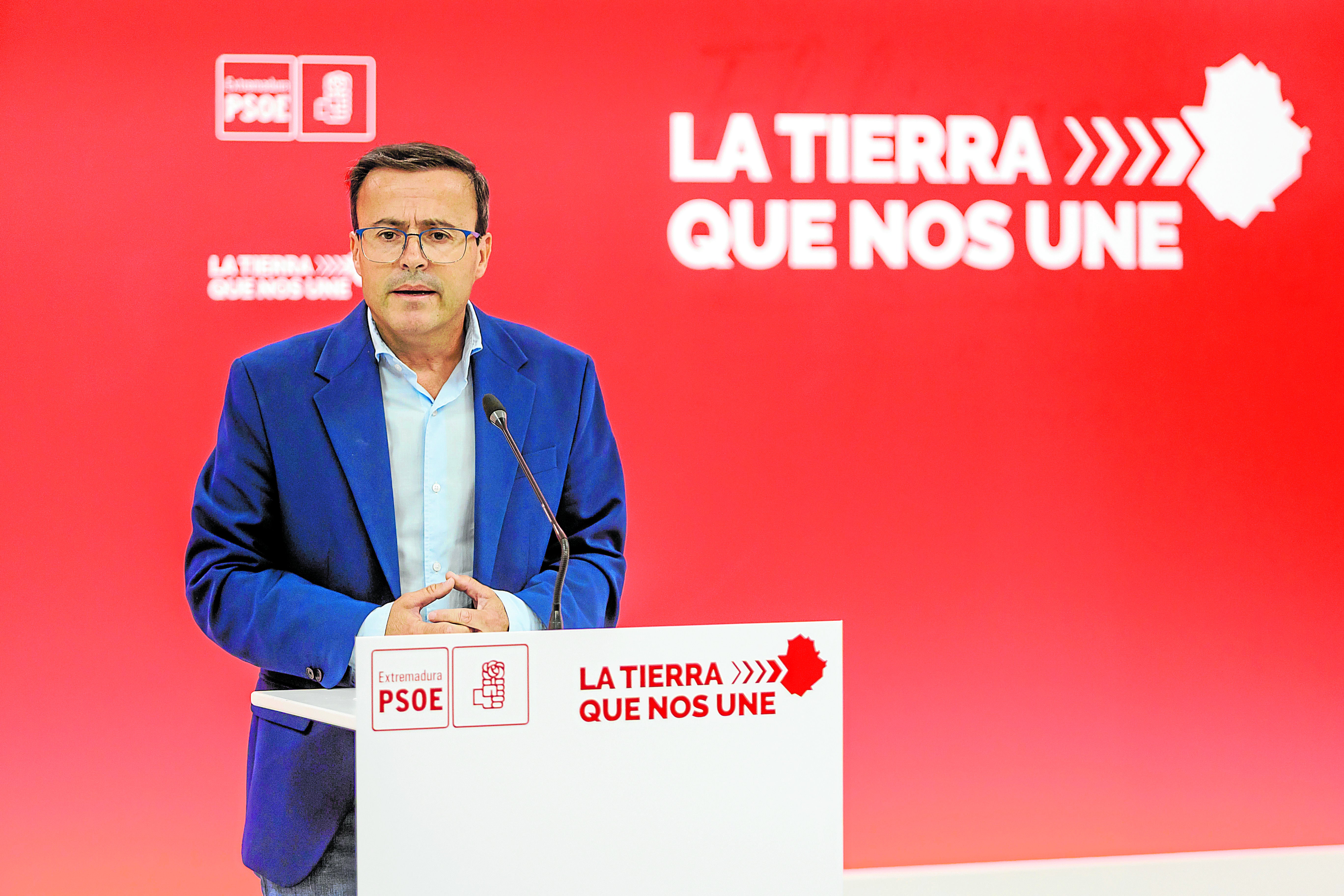 El PSOE expresa su «férrea y plena confianza en la honorabilidad» de Gallardo