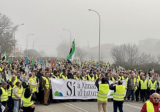 Imagen de archivo de la manifestación en defensa de Almaraz celebrada el pasado mes de enero.