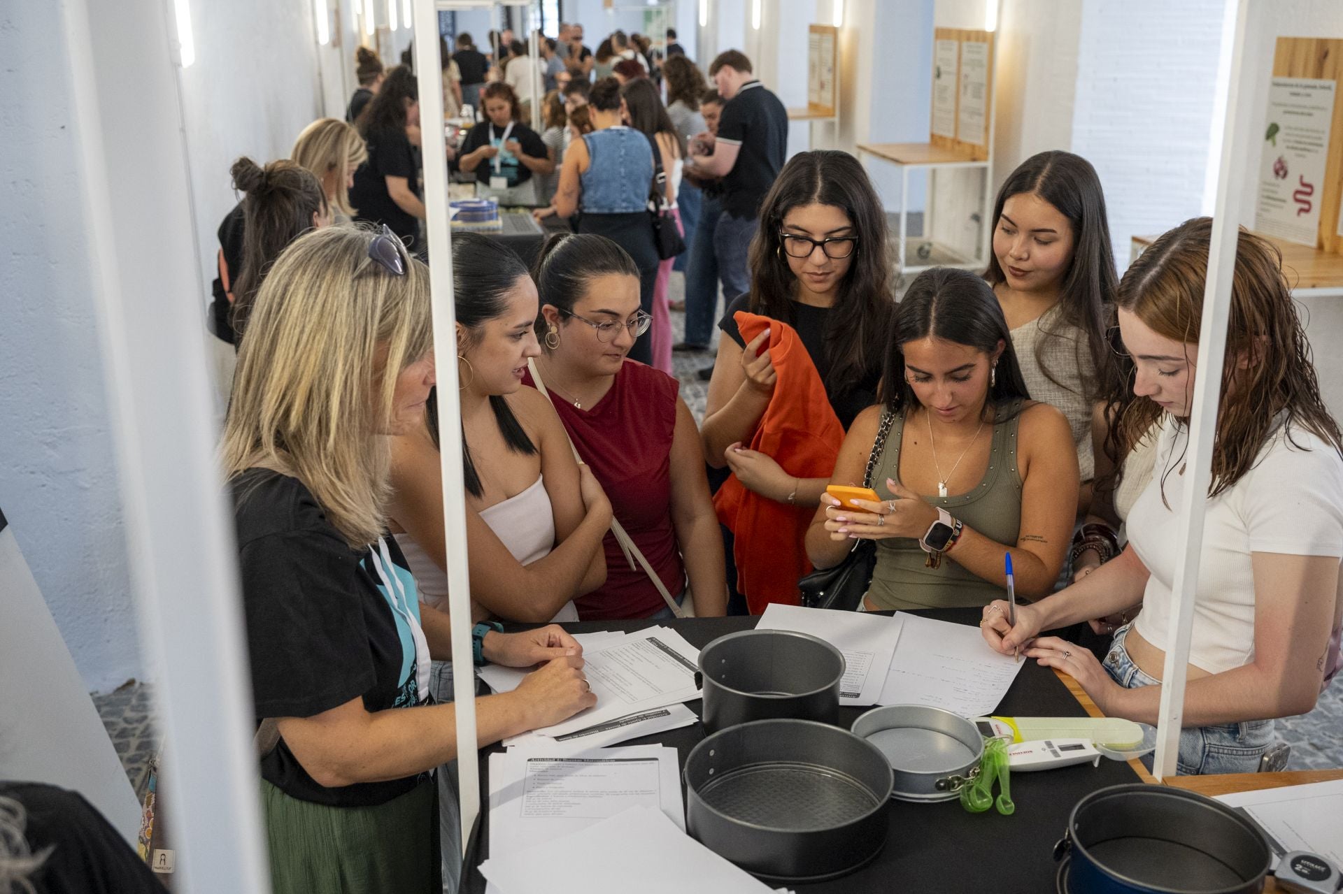 Las mejores imágenes de la Noche de los Investigadores de Badajoz