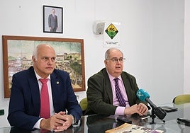 El alcalde y presidente de la Entidad Ferial y el comisario de Ferias durante la presentación