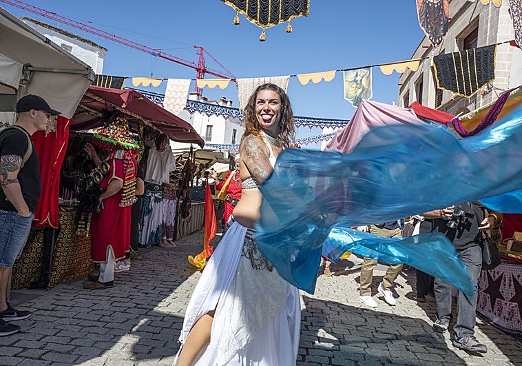 Al-Mossassa ha dado su pistoletazo de salida este viernes con su tradicional pasacalles.