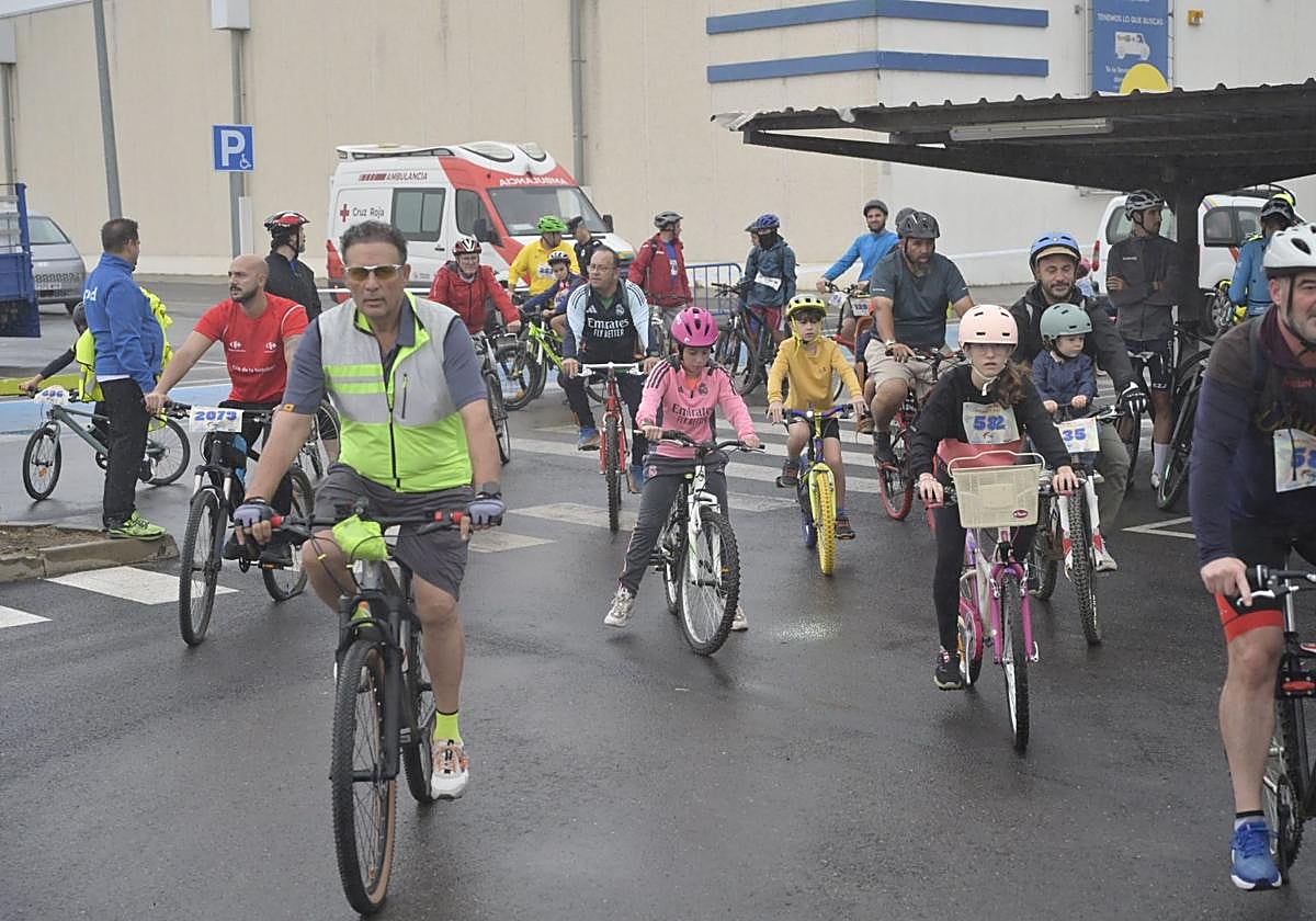 La cancelación del Día de la Bicicleta de Badajoz, en imágenes