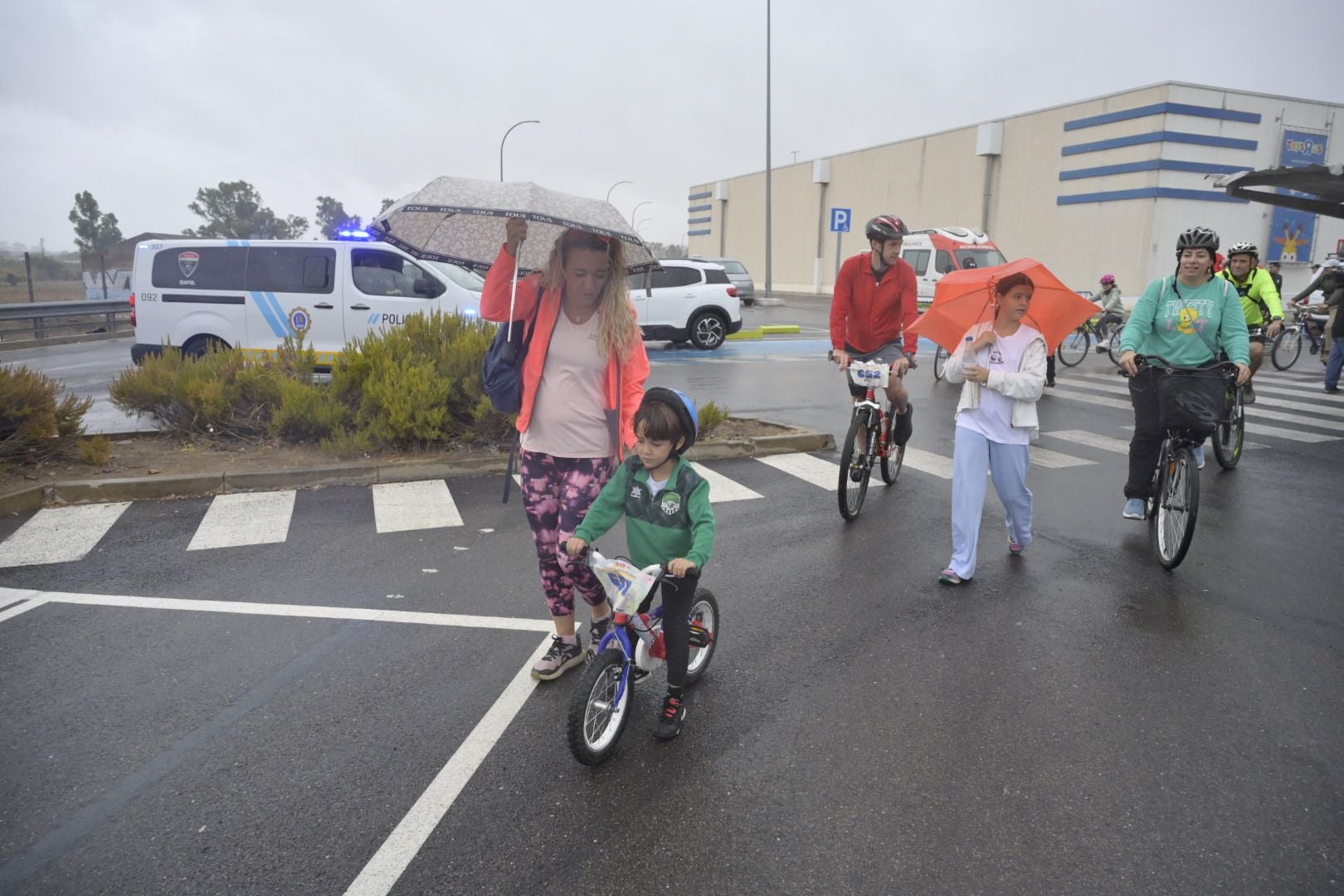 La cancelación del Día de la Bicicleta de Badajoz, en imágenes