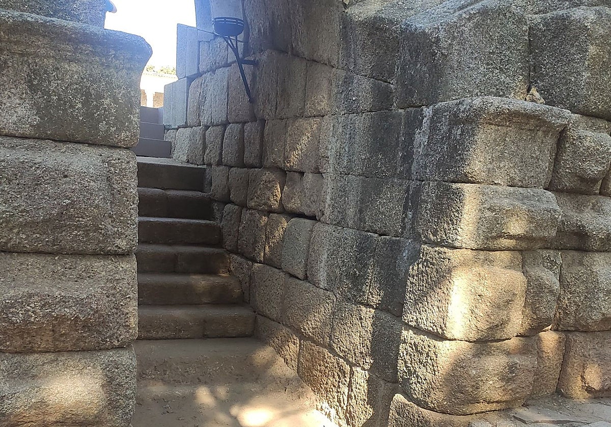 Uno de los vomitorios del Teatro Romano.